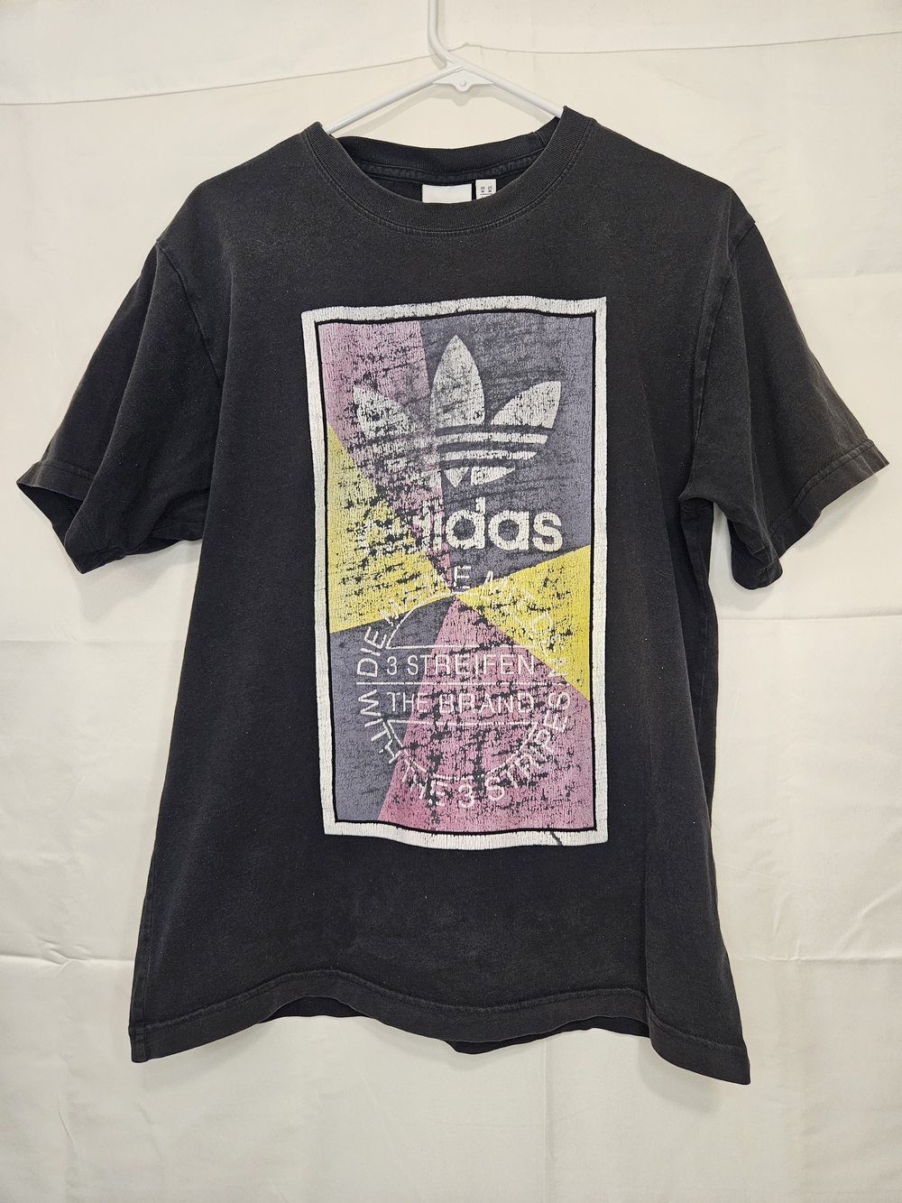 adidas Black Tee with White Trefoil Label 2018 Casual Relaxed Fit Streetwear